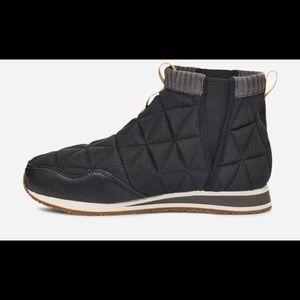 Womens Teva ReEMBER MID black